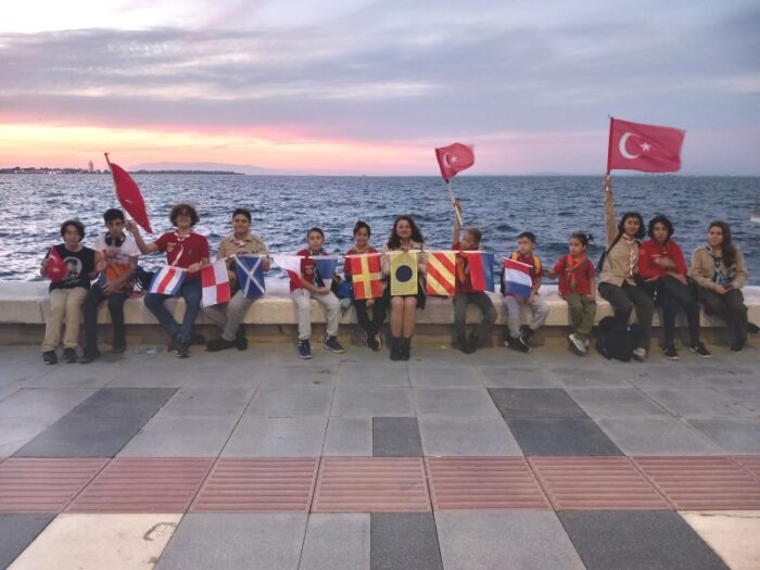 Akşam nereye akıyoruz? 
Cumhuriyet Meydanı'na.